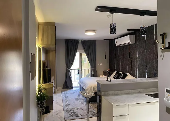 Maqeela Luxury Studio
